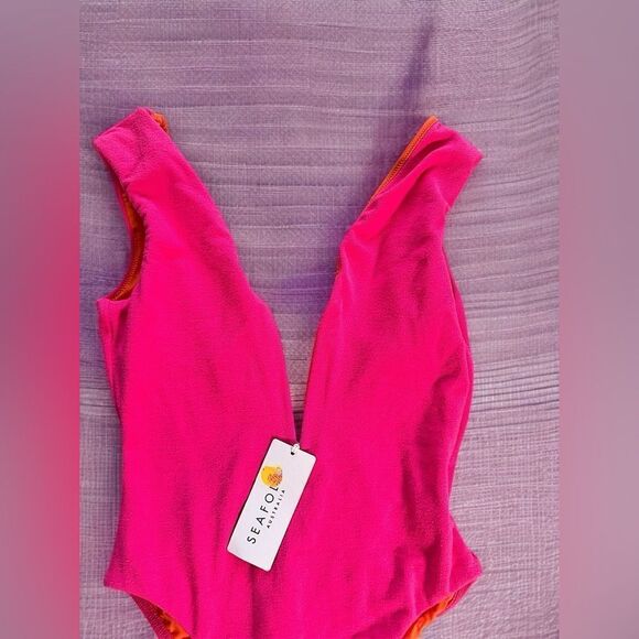 SEAFOLLY Coco Beach Terry Cap Sleeve V Wire One Piece Fuchsia Rose Size 8 - Picture 5 of 12